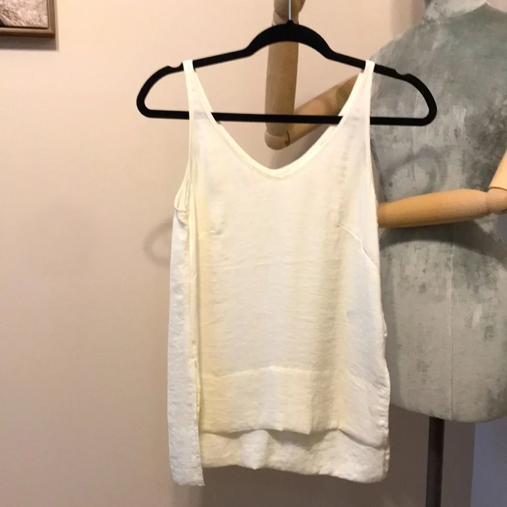 H&M - Picture 1 of 1